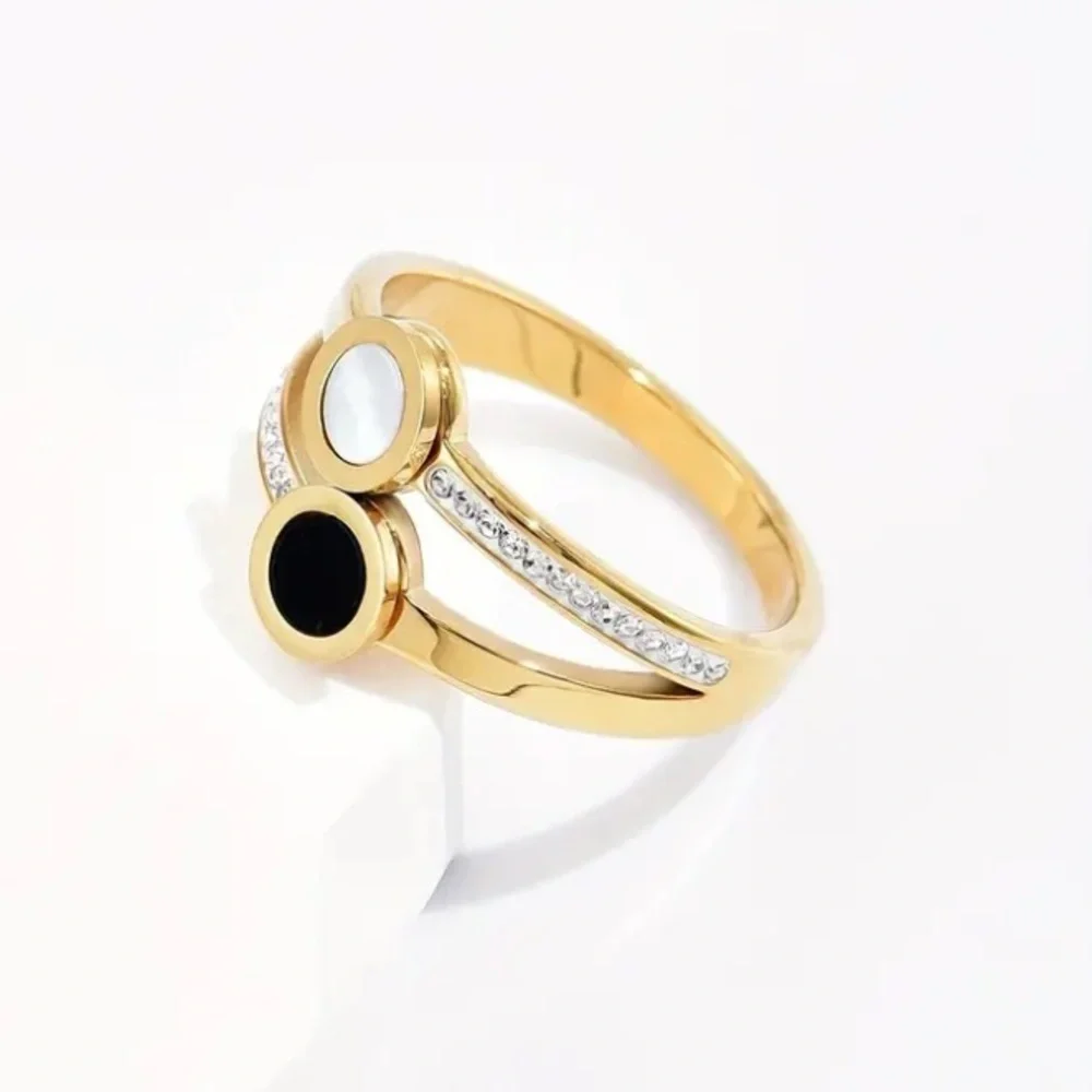 💍Dainty Double White and Black Shell Stainless Steel Ring
